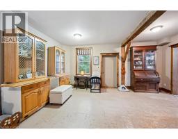 11 ANN Street N - 14