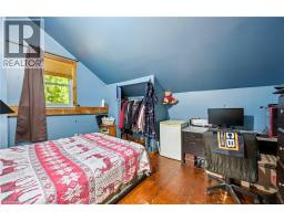 11 ANN Street N - 19