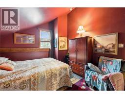 11 ANN Street N - 22