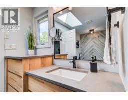 33 TINATAWA Court - 39