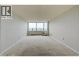 55 GREEN VALLEY Drive UnitNo. 1009 - 7