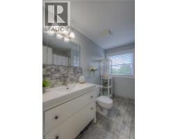 985 ELGIN Street N - 21