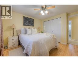985 ELGIN Street N - 24