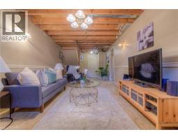 985 ELGIN Street N - 31