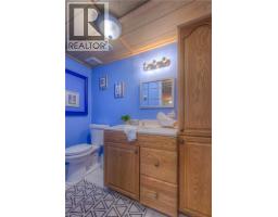 985 ELGIN Street N - 33