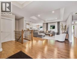 14 ROSS Avenue N - 10