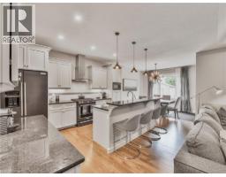 14 ROSS Avenue N - 13