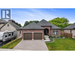 14 ROSS Avenue N - 2