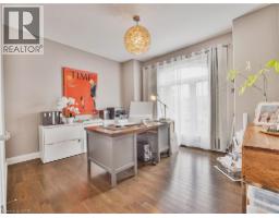 14 ROSS Avenue N - 22