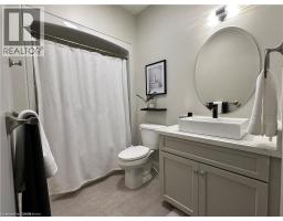 14 ROSS Avenue N - 24