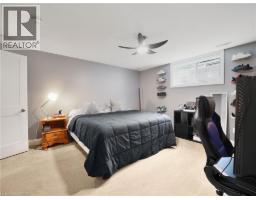 14 ROSS Avenue N - 28