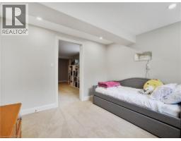 14 ROSS Avenue N - 30
