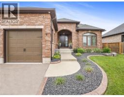 14 ROSS Avenue N - 4