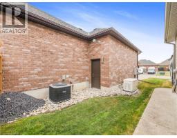 14 ROSS Avenue N - 40