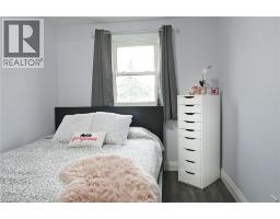 410 PIONEER Drive UnitNo. 6 - 27