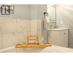 410 PIONEER Drive UnitNo. 6 - 32