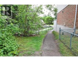 410 PIONEER Drive UnitNo. 6 - 40