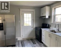 246 MADISON Avenue S - 4