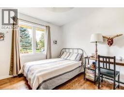 4 DONJON Boulevard - 12