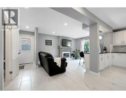 14 PATHFINDER Crescent - 23