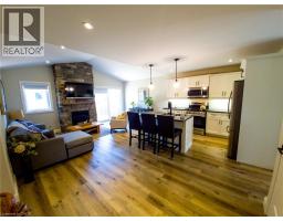 822 MAIN Street - 5