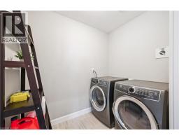 884 ROBERT FERRIE Drive - 32