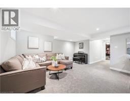 884 ROBERT FERRIE Drive - 33