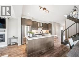 884 ROBERT FERRIE Drive - 8