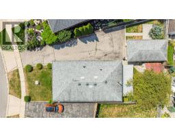 79 LORRAINE Drive - 29