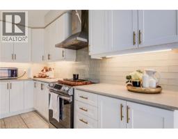 4 STONEHILL AVE - 9