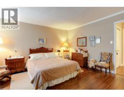 523 BEECHWOOD Drive UnitNo. 12 - 20