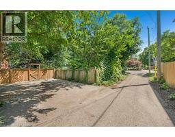 66 BRANT Road S - 40