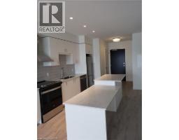 15 GLEBE Street UnitNo. 1211 - 3