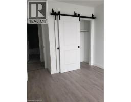 15 GLEBE Street UnitNo. 1211 - 7