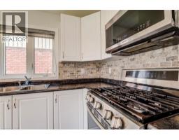 390 ARMSTRONG Street W - 13
