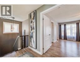390 ARMSTRONG Street W - 23