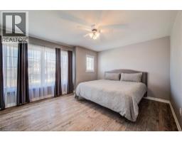 390 ARMSTRONG Street W - 29