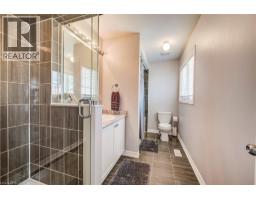 390 ARMSTRONG Street W - 32