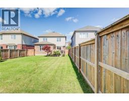 390 ARMSTRONG Street W - 42