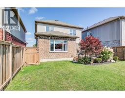390 ARMSTRONG Street W - 45