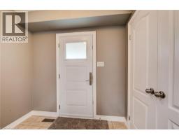 390 ARMSTRONG Street W - 5