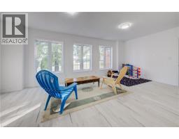 44 WALTER Street - 32