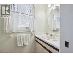 45 APPLEWOOD Crescent - 24