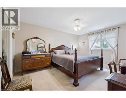 45 APPLEWOOD Crescent - 26