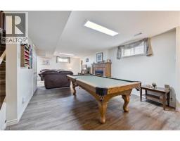 45 APPLEWOOD Crescent - 38