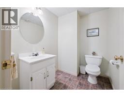 45 APPLEWOOD Crescent - 43