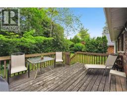 45 APPLEWOOD Crescent - 46