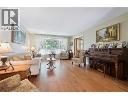 45 APPLEWOOD Crescent - 9