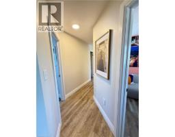 39 ABBOTT Crescent - 12