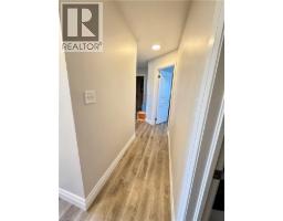39 ABBOTT Crescent - 13